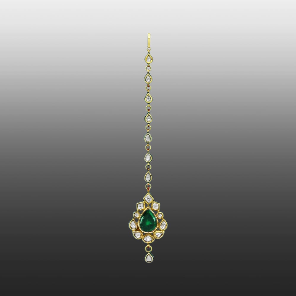 Pear-Shaped Green Gemstone Mangtikka with Polki Work